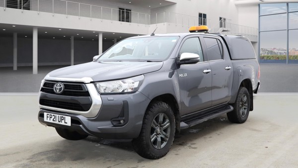 TOYOTA Hilux